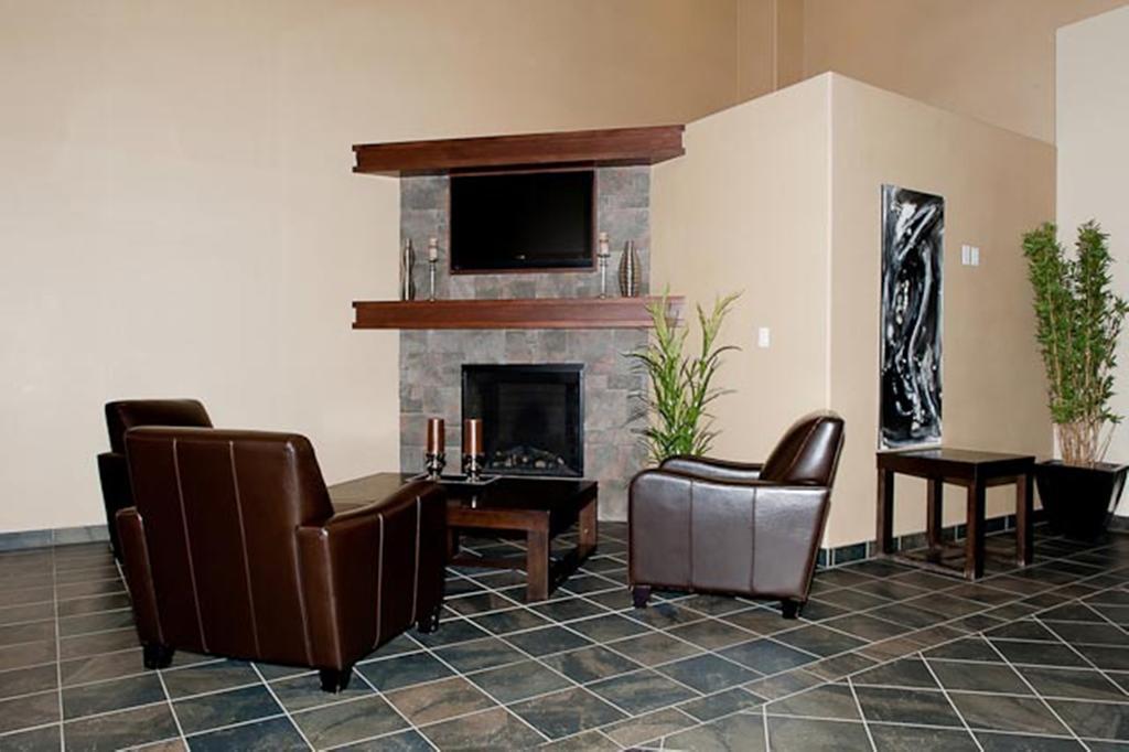 Paradise Inn And Suites Valleyview エクステリア 写真