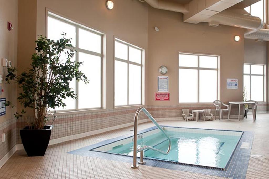 Paradise Inn And Suites Valleyview エクステリア 写真