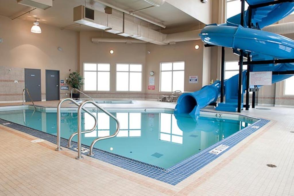 Paradise Inn And Suites Valleyview エクステリア 写真